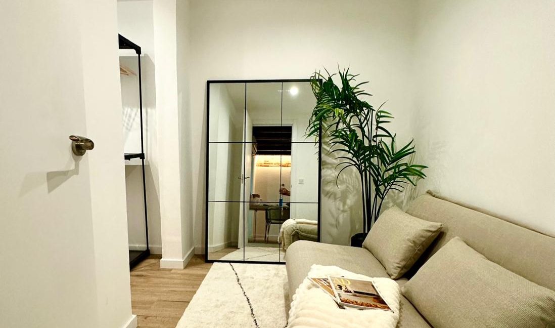 8cb7193c-cda9-4f95-8dca-a833b820e5dc-1