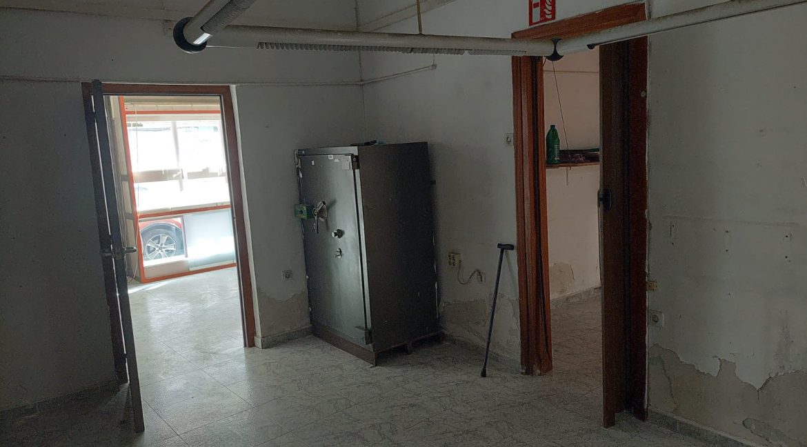 WhatsApp Image 2025-09-26 at 12.32.02 (2)