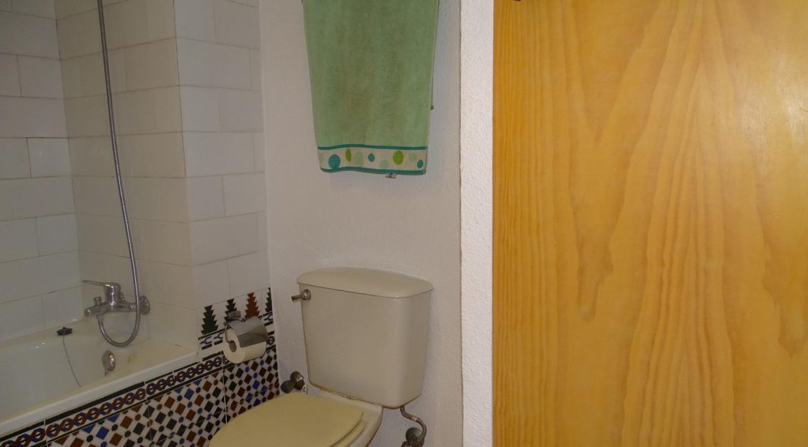 WhatsApp Image 2025-10-23 at 09.07.54 (1)