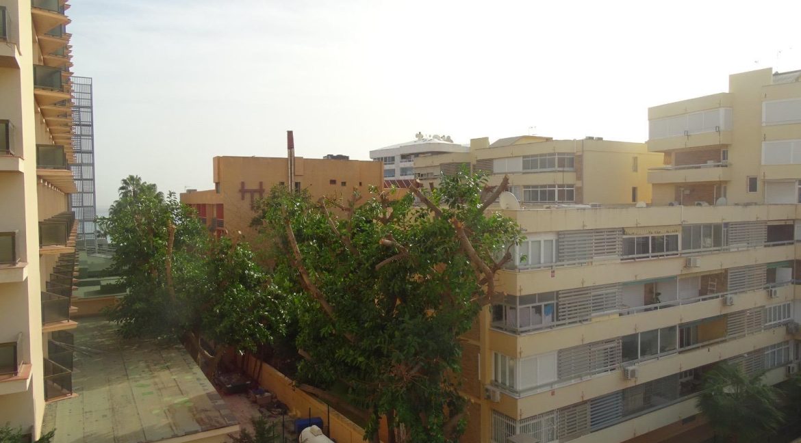 WhatsApp Image 2025-10-23 at 09.07.54